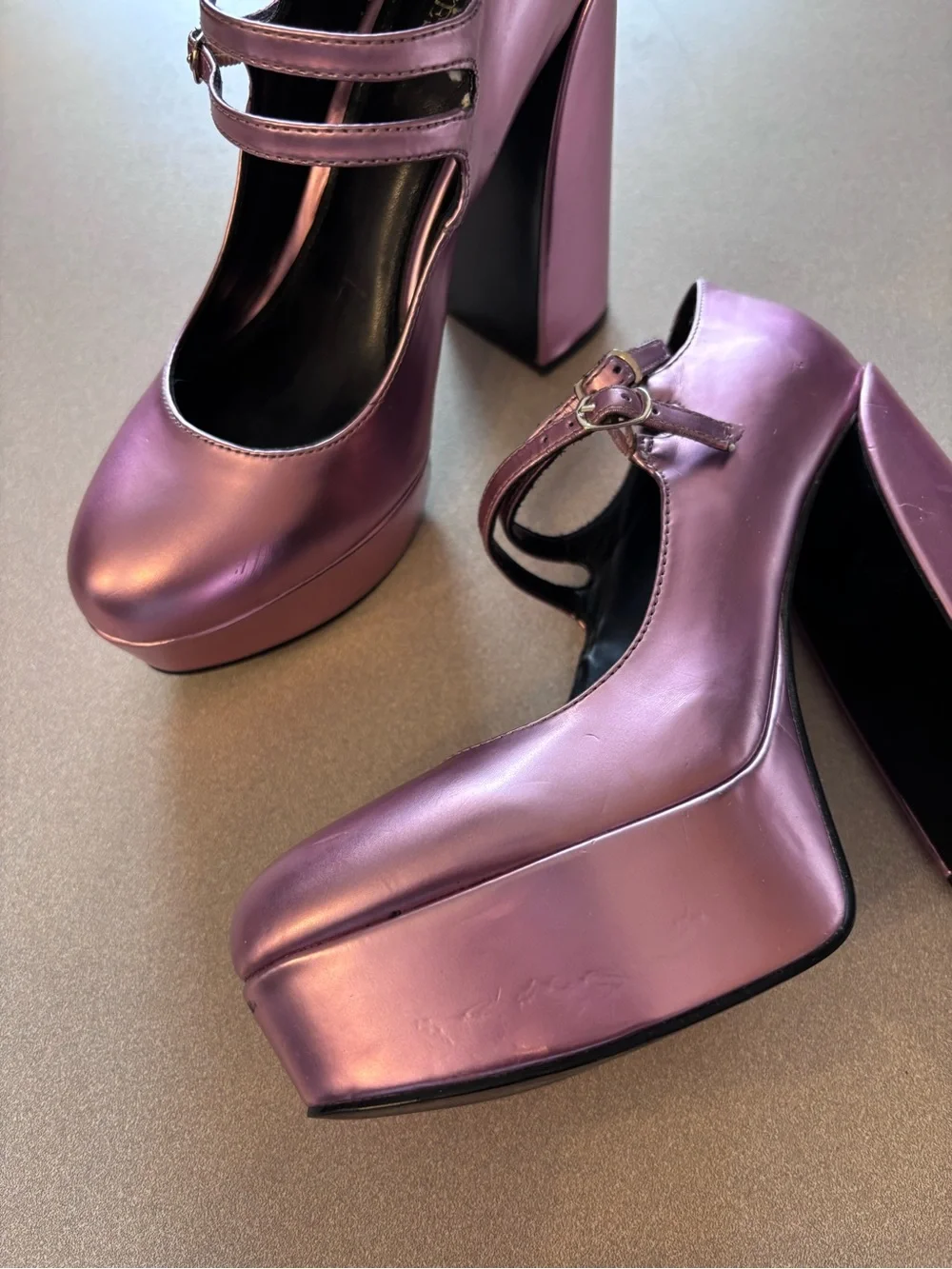 Guess platform mary